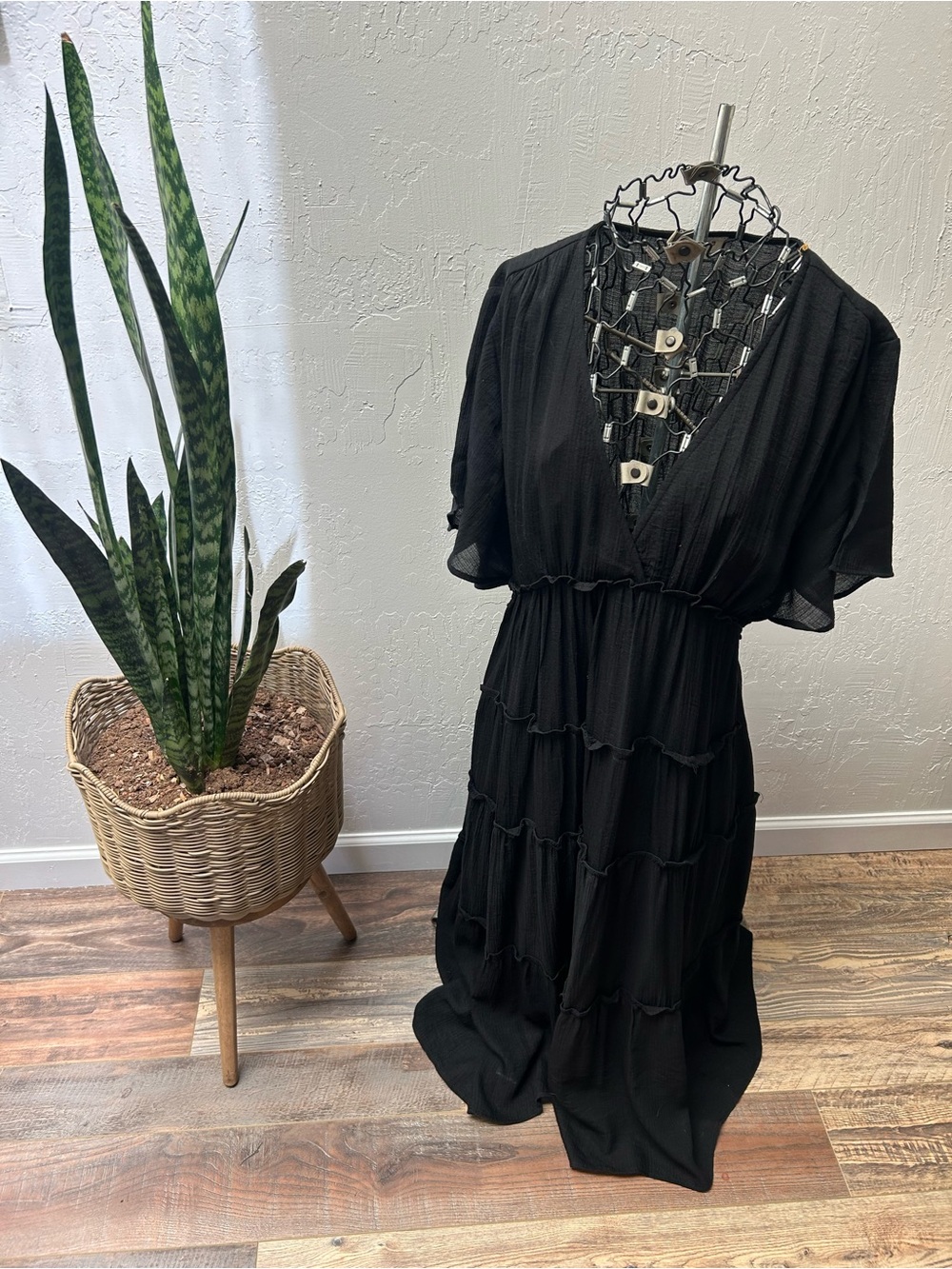 Umgee‎ Black Tiered Maxi Dress Women's Size Large Boho Flow